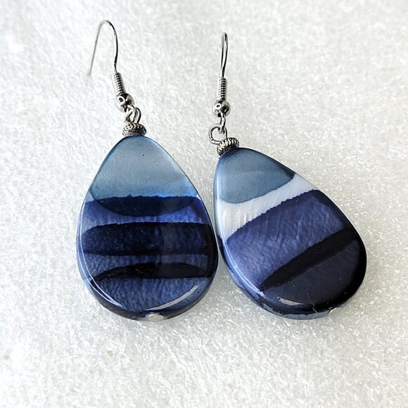 Blue Oval Light Earrings - Picture 5 of 8